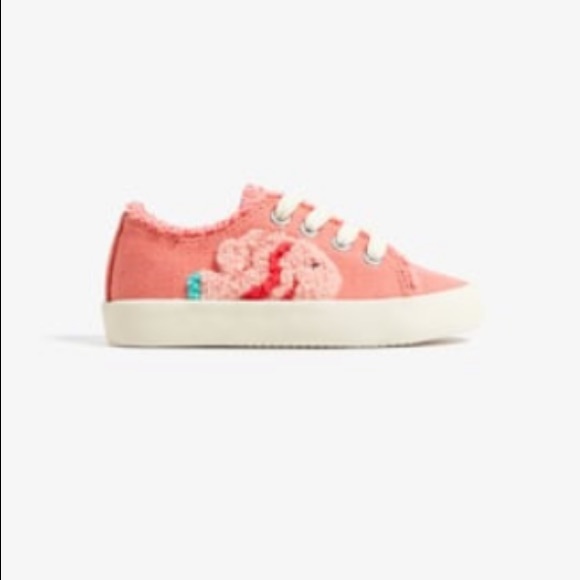 Zara kid’s Cotton Fish Sneakers | Size 4 - Picture 1 of 5